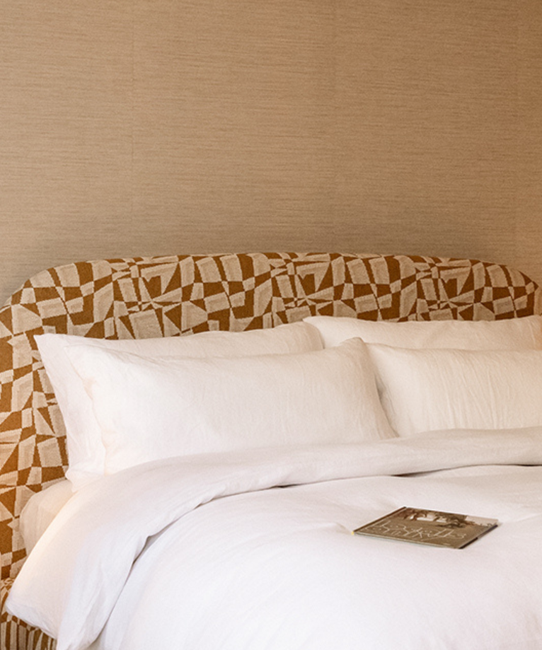 2x Daunenkopfkissen 50x90 cm + 2x Mikrofaser-Bodykissen 60x90 cm