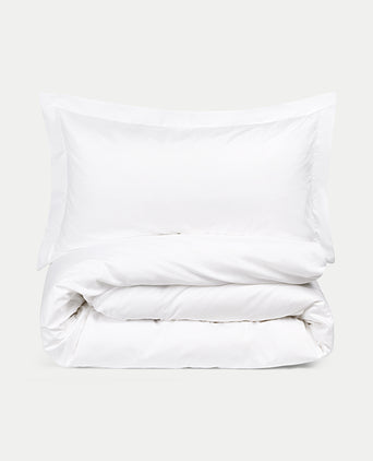 DOUXE Komplettes Bettwäsche-Set Daunen | Weiß mit Volant DOUXE Komplettes Bettwäsche-Set Daunen | Weiß mit Volant
