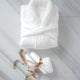 Bademantel und Hausschuhe Geschenkset | Weiß