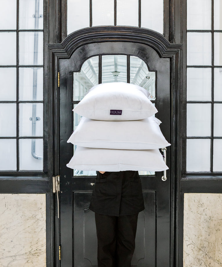 DOUXE Hotelkissen Mikrofaser - 40x80 cm