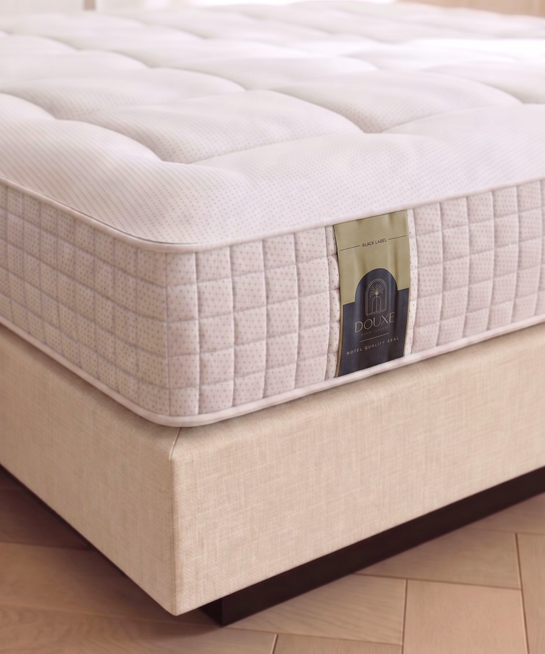 DOUXE Black Label Matratze & Boxspring - Chalk