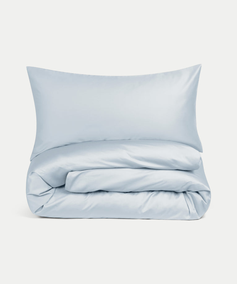 Bettwäsche Set & Spannbettlaken aus Satin | Pastellblau