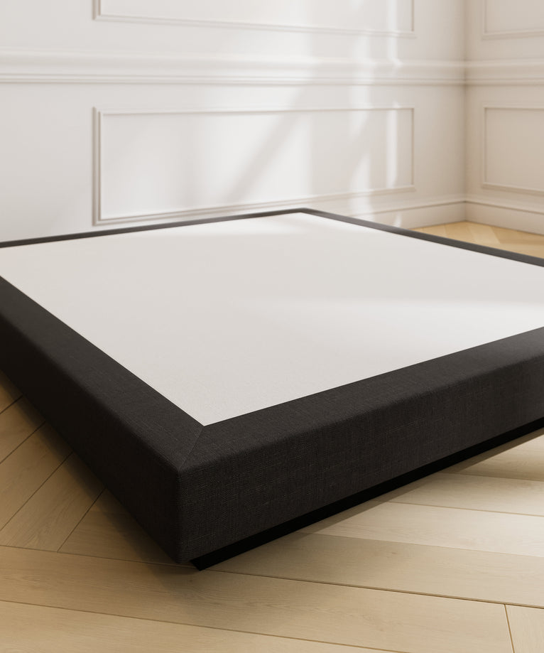 DOUXE Hotel Divan Jet Black
