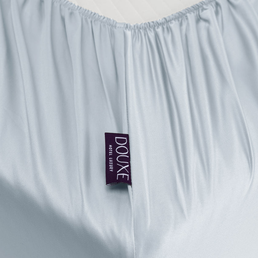 Bettwäsche Set & Spannbettlaken aus Satin | Pastellblau
