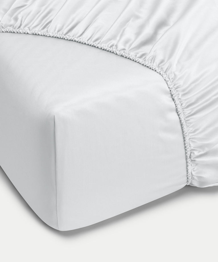 Spannbettlaken aus ägyptischer Baumwolle Satin 400 TC | Silbergrau