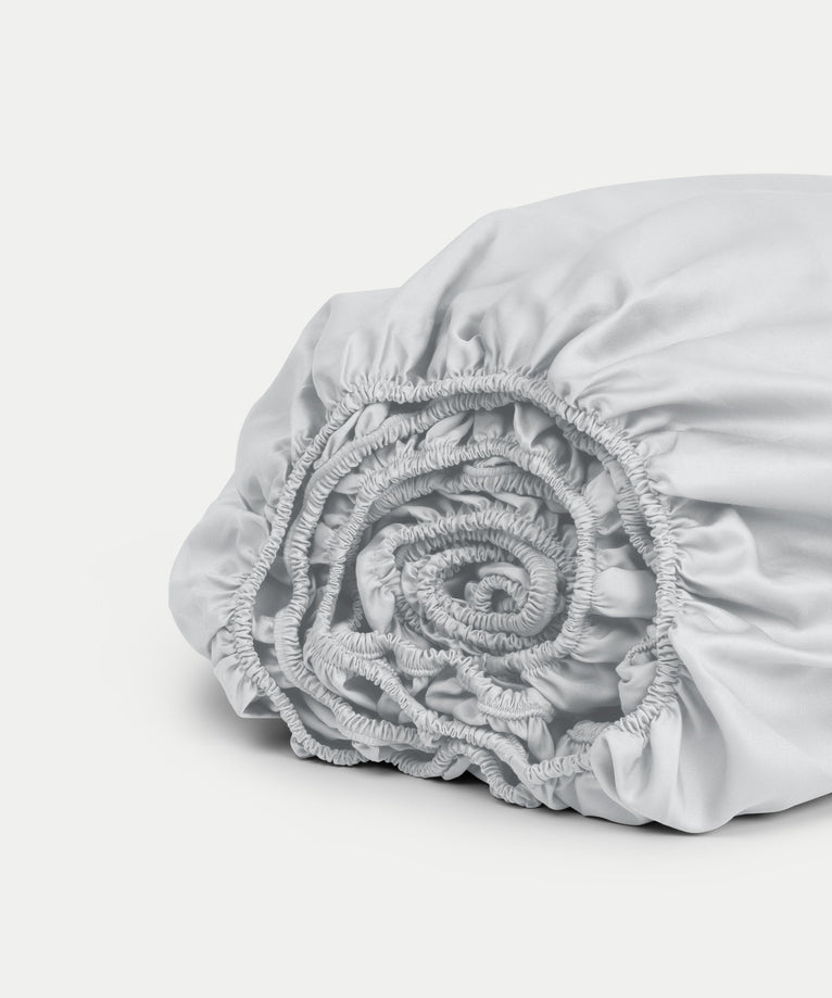 Spannbettlaken aus ägyptischer Baumwolle Satin 400 TC | Silbergrau