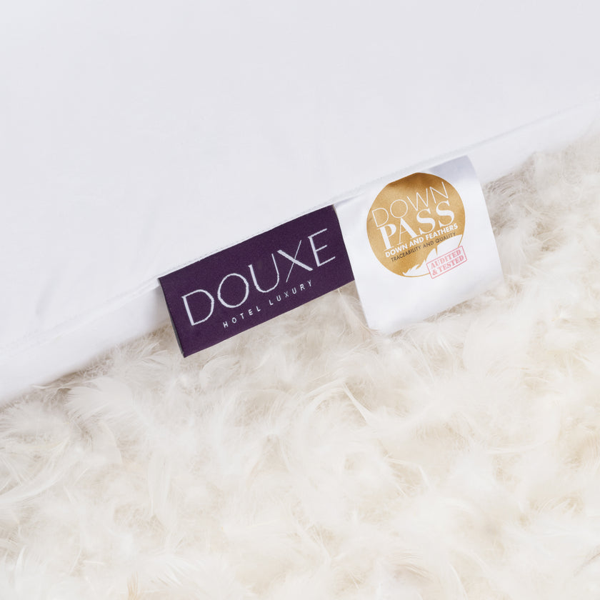 DOUXE Daunenkissen - Weich - 50x70 cm